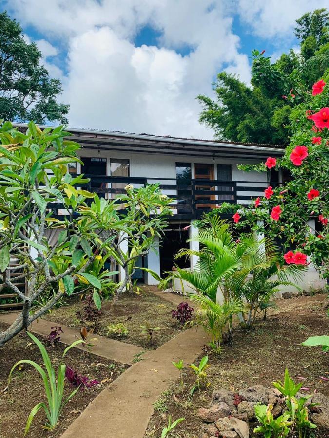Auberge de jeunesse Mata Nui à Hanga Roa Extérieur photo